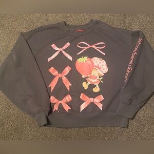 Strawberry Shortcake Grey Graphic Sweatshirt with Pink Bows